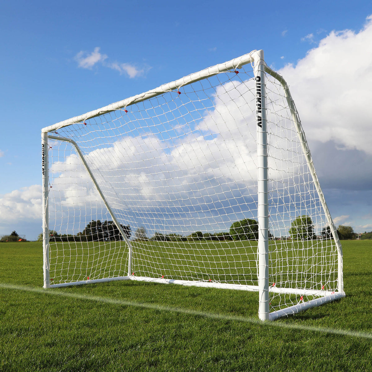 Q-FOLD MATCH Folding Futsal Goal 3×2 m – All-Weather Frame